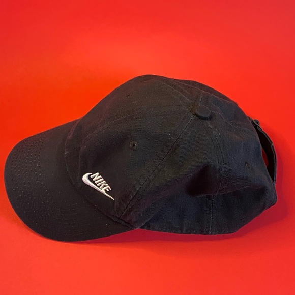 Nike Heritage86 one size in excellent condition - Picture 2 of 7